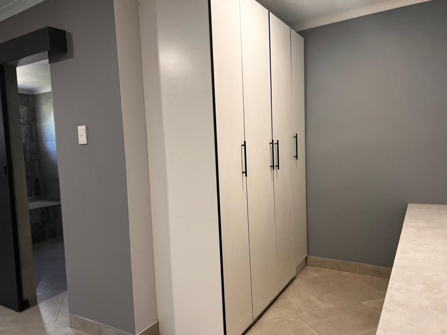 4 Bedroom Property for Sale in Cambridge West Eastern Cape